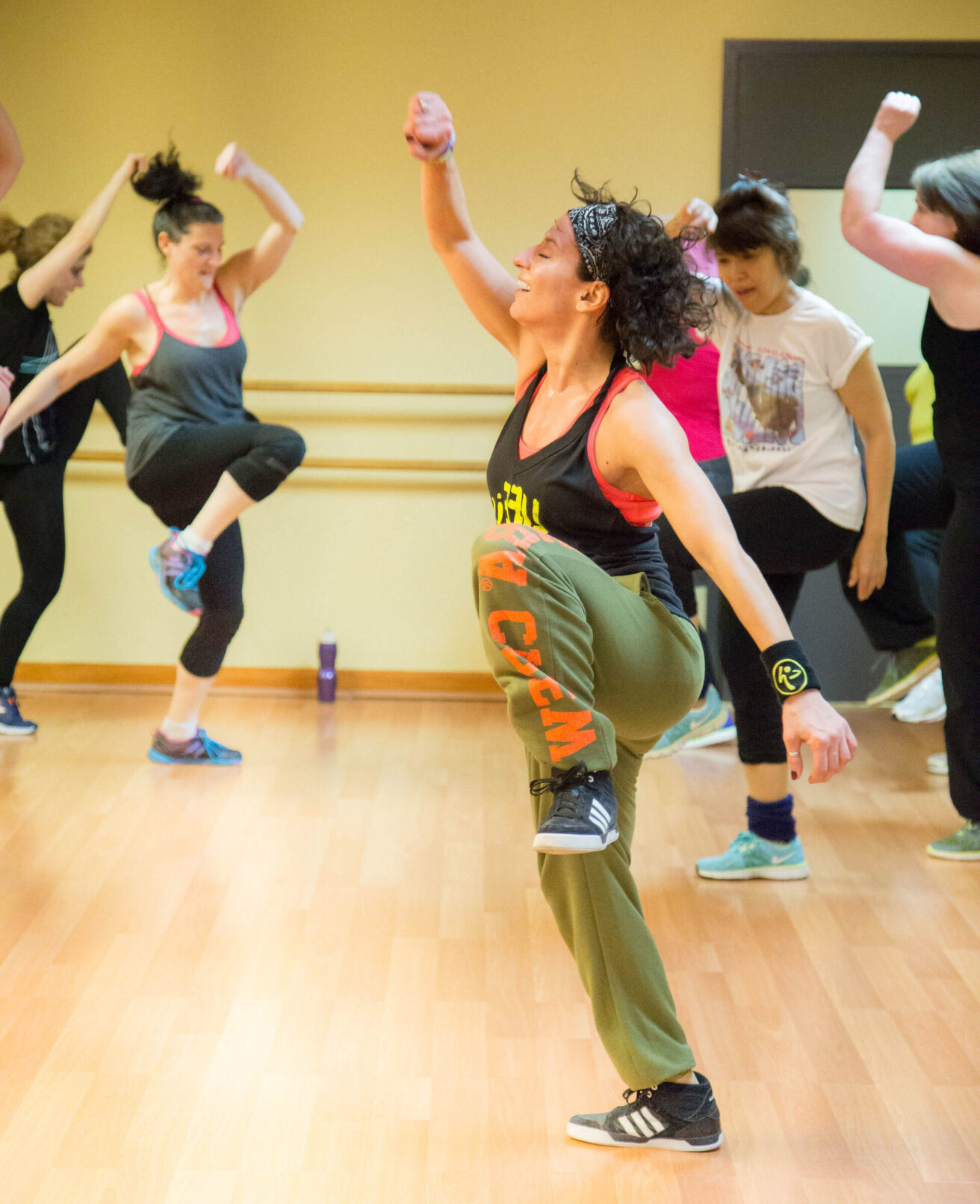 A group of people in a dance class.
